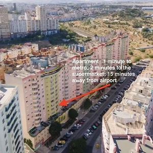 1-minute Walk To The Metro And 2 To The Supermarket , Lisboa Portugal